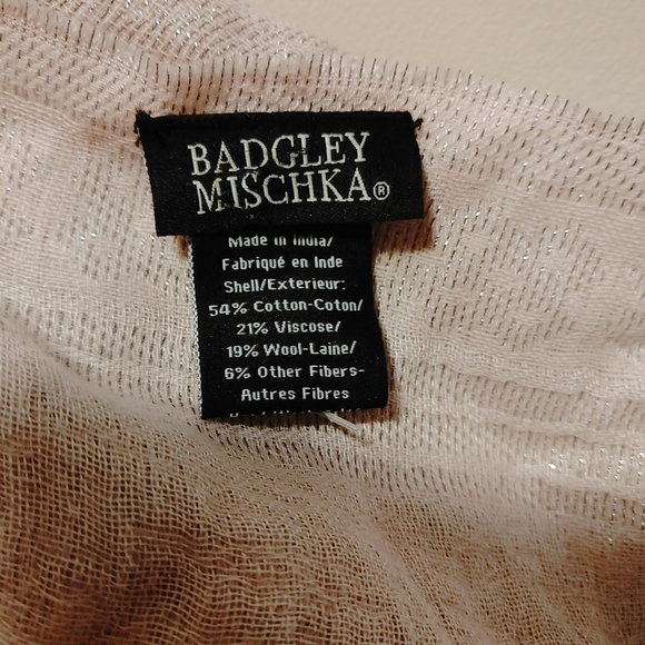 Badgley Mischka Paisley Texture Wrap - Picture 7 of 7
